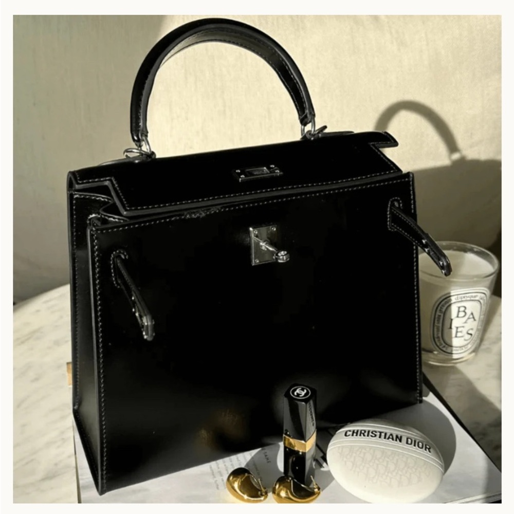 Black Leather (mini-Kelly style) Handbag - Picture 8 of 9